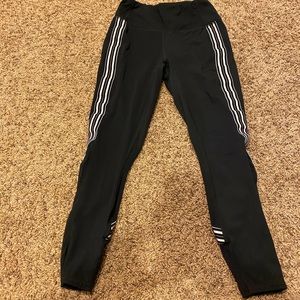 Active life legging in black. Capri - 7/8 style in size small.